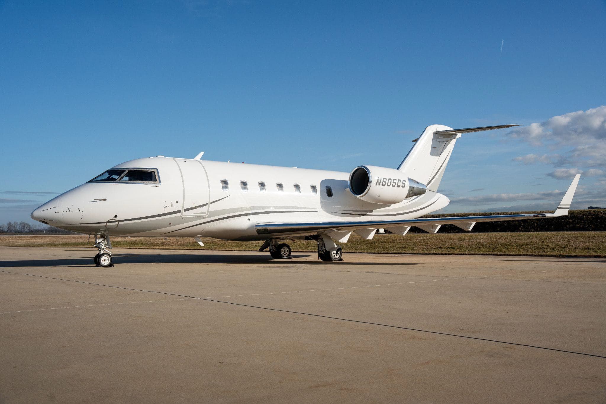 N605CS-exterior